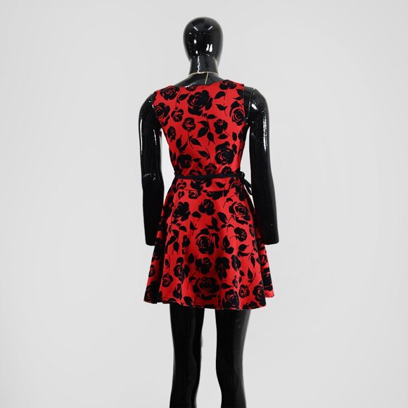 Chic Urban Diva Red & Black Rose Party Skater Dress - Picture 2 of 5